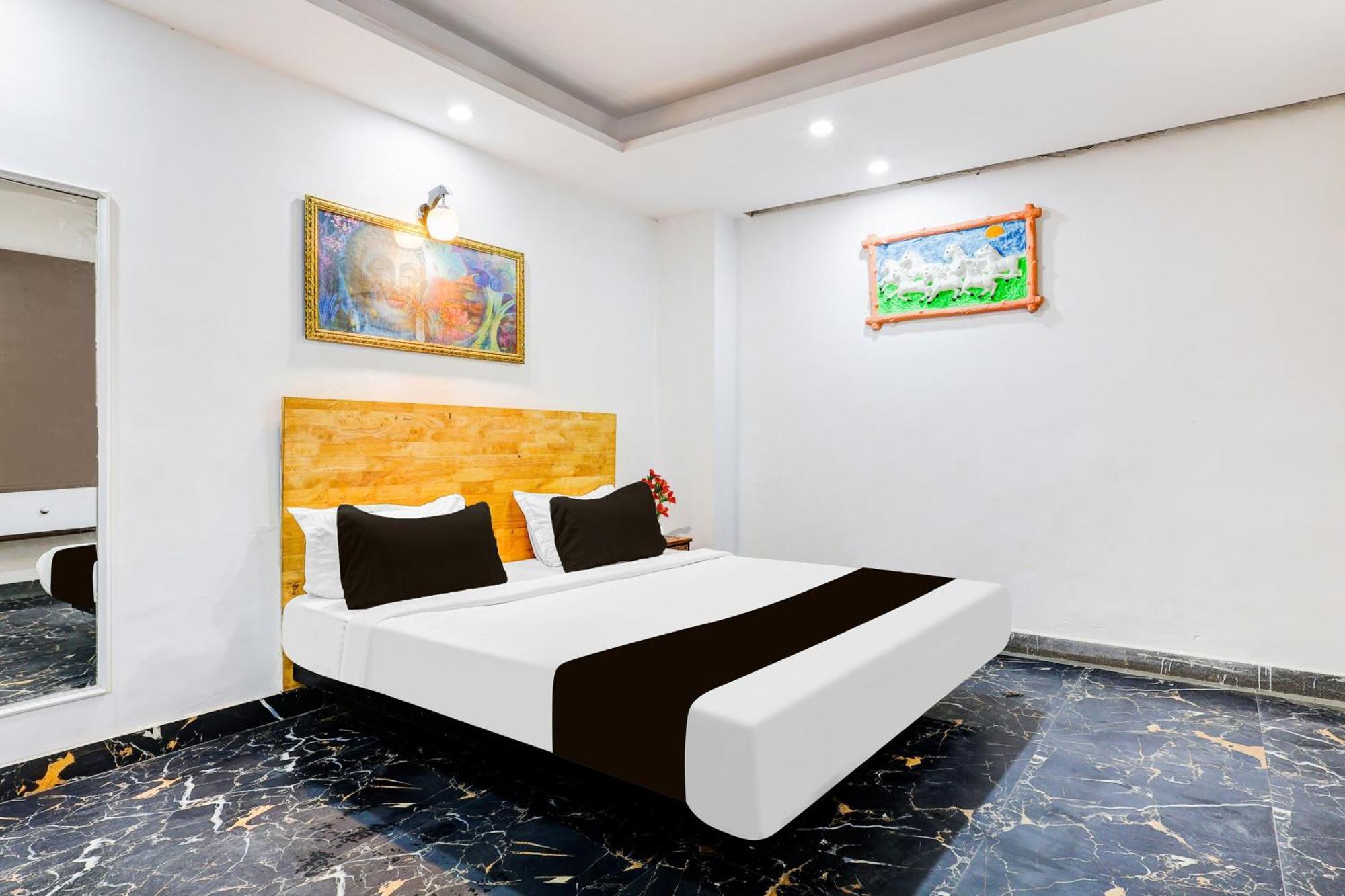 O Hari Nagar Ashram Hotel New Delhi