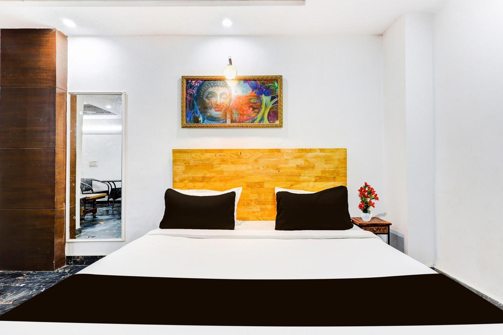 O Hari Nagar Ashram Hotel New Delhi
